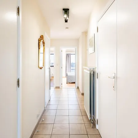 La Digue Est Cinq * Синт-Идесбалд