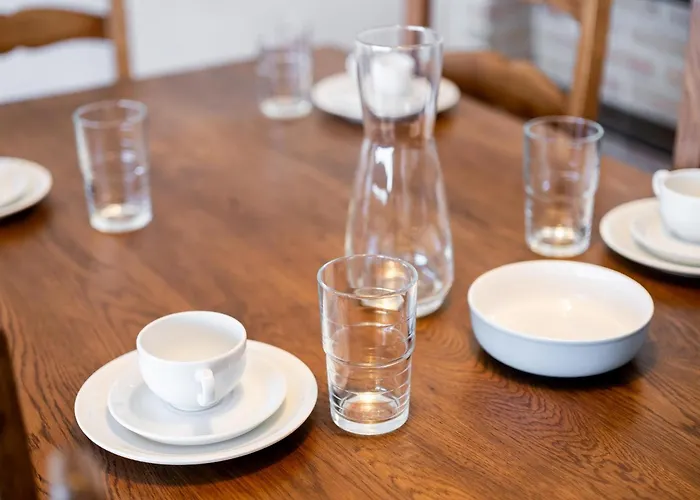 La Digue Est Cinq سينت-إديسبولد